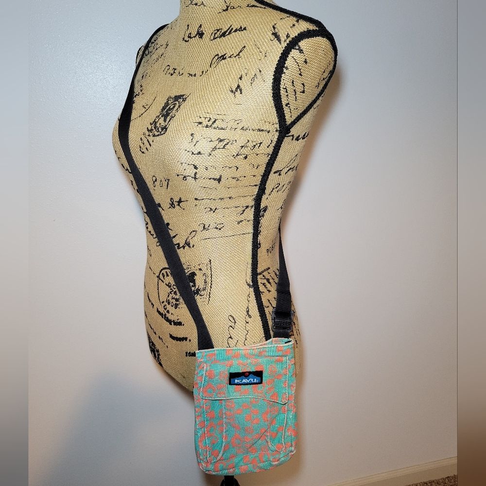 KAVU Keeper Cross Body Bag